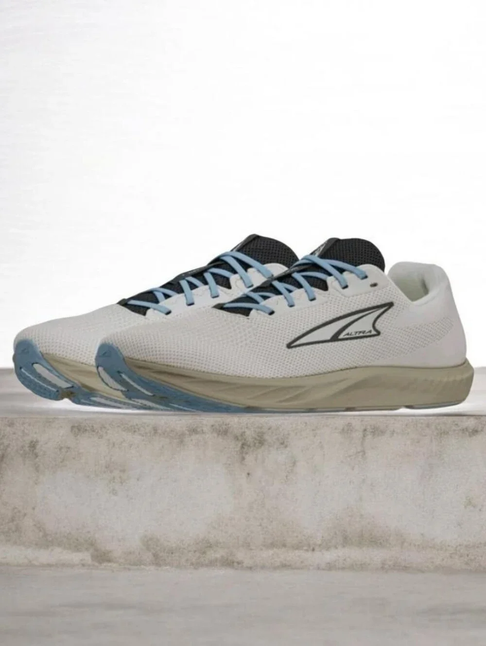 ALTRA Men's Escalante 4 Road Running Shoe - Light Gray